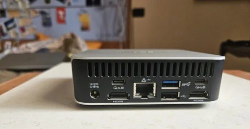 GEEKOM A8 Mini PC con AMD Ryzen™ 7-8745HS photo review